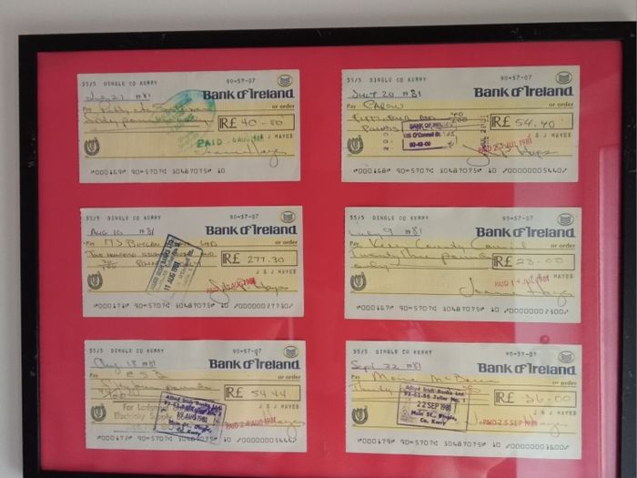 Vintage-Bank of Ireland-Cheques