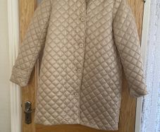 Ladies Cream Classic Diamond quilted pattern