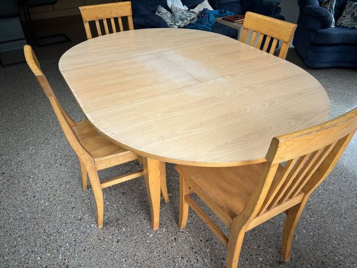 Pine Table and 4 Chairs