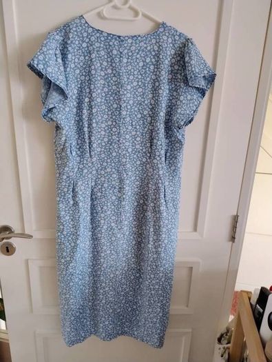 Ladies floral cotton button down dress UK size 14 in very good condition with no issues FREE STANDARD POSTAGE INCLUDED