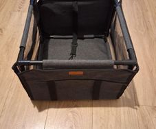small dog / puppie small dog car crate (+ lead and jacket)