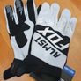 cycling gloves Image 3