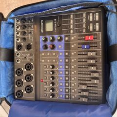Zoom LiveTrak L-8