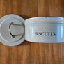 retro cake/biscuit tins PRICE DRO Image 3