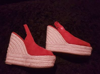 Gorgeous red suedette wedges