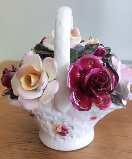 Royale Statford Porcelain Basket Rosses