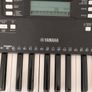 Yamaha E373 Keyboard Image 3