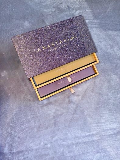 Anastasia Beverly Hills Palette Vault Soft Glam/Modern Renaissance Glitter Gift Set Limited Edition