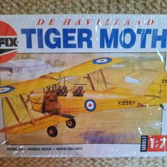 Vintage Model Kit - Airfix de Havilland Tiger Moth Aircraft