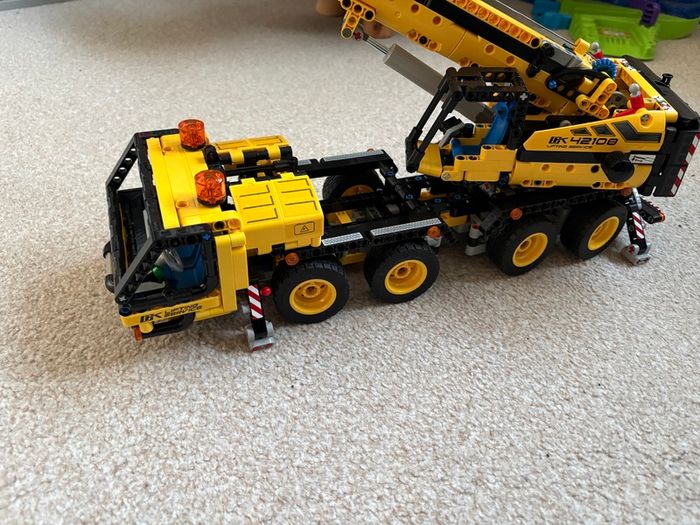 Lego Technic 42108 Mobile Crane
