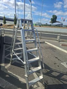 ladder 4 .. step ladder