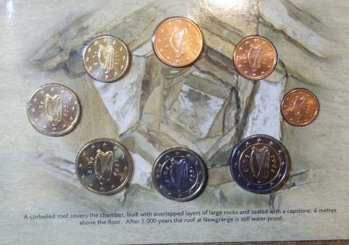 2008 Ireland Central Bank Uncirculated Coin Set Newgrange, Co, Meath. Ideal Birthday Gift.