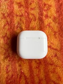Apple AirPods 4