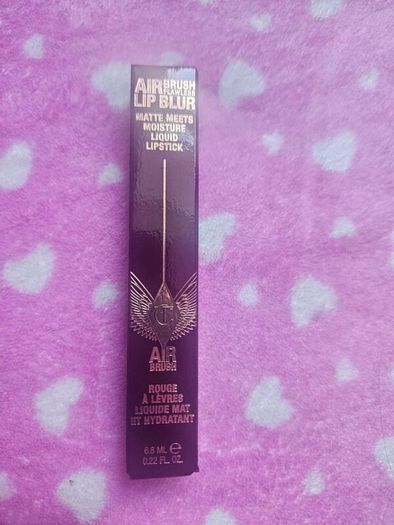 Charlotte Tilbury Lipstick in pillow talk blur