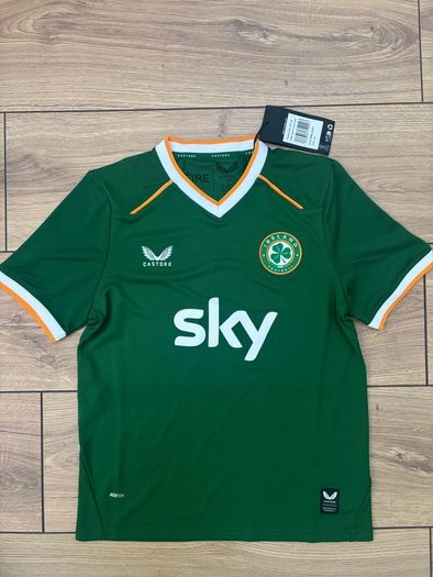 New with tags Irish Soccer Jersey