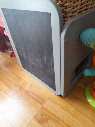 Children table and chair