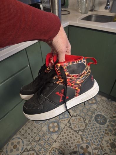 heelies