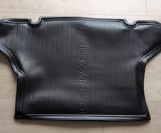 Boot cover for Toyota prius in excellent condition