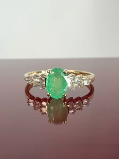 Gold 14K Yellow Gold Boyaca Colombian Emerald & Diamond Ring