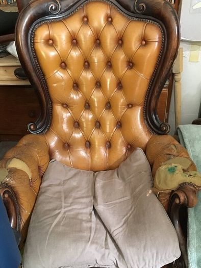 Couch and two chairs, ideal for upcycling project