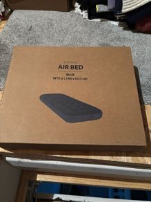 Single person air bed