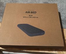 Single person air bed
