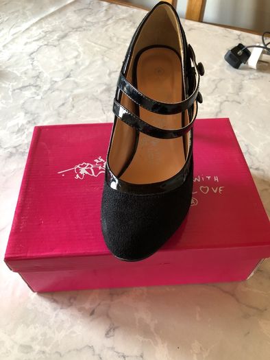 ladies shoes