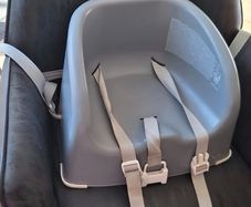 Booster seat for table