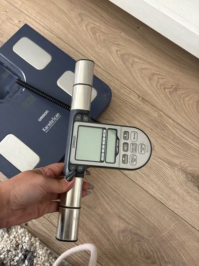 Omron body scale
