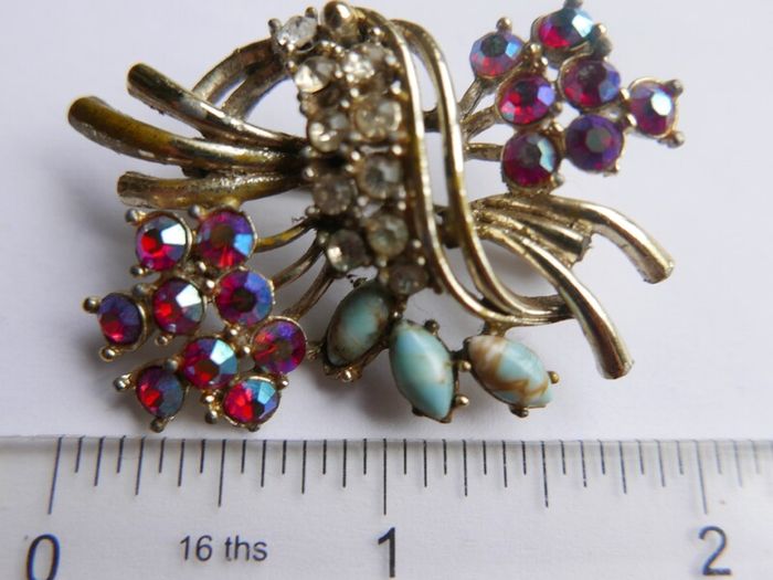 Vintage 1950s Gold Tone Rainbow  Crystal Rhinestone Floral Spray Brooch