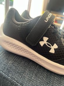 Trainers kids (UK-2.5  EUR-35) Under Armour
