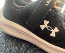 Trainers kids (UK-2.5  EUR-35) Under Armour