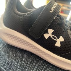 Trainers kids (UK-2.5  EUR-35) Under Armour