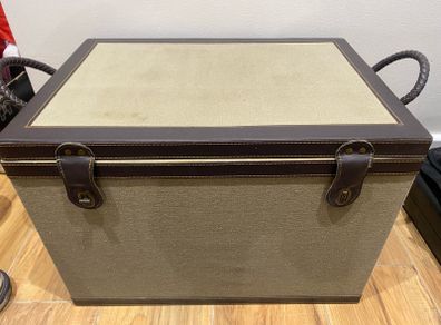 Storage box