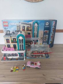lego modular 10260
