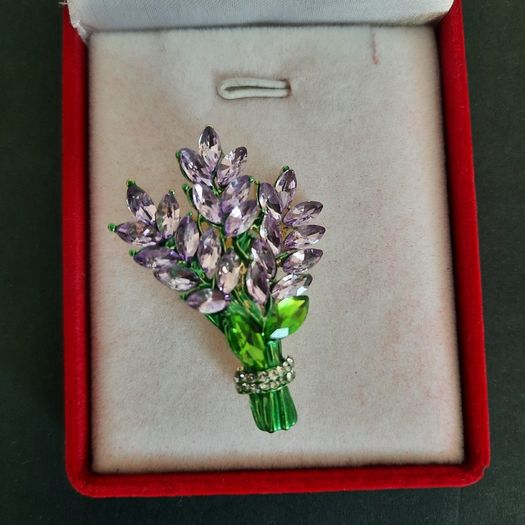 Beautiful Crystal Lavender Flower Bouquet Brooch Shawl Pin Badge Nature Flowers Jewellery and Accessories