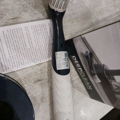 scrubber brush cleans all tight Areas