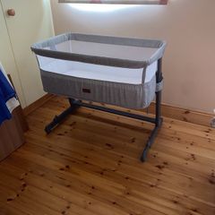 Baby crib