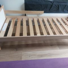 Toddler bed