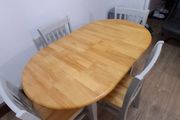 solid Table and chairs