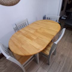 solid Table and chairs