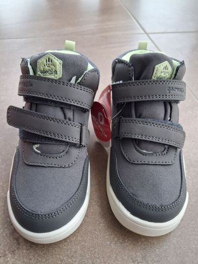Size 26 Garvalin boys boots (brand new)