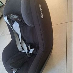 Isofix base & Maxi Cosi Pearl and Family Fix base: Cleaned.
