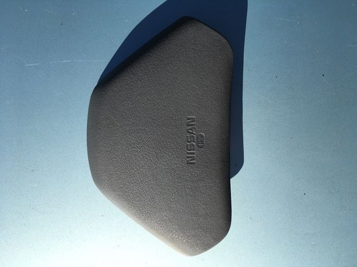 classic / vintage nissan micra k10 steering wheel centre trim