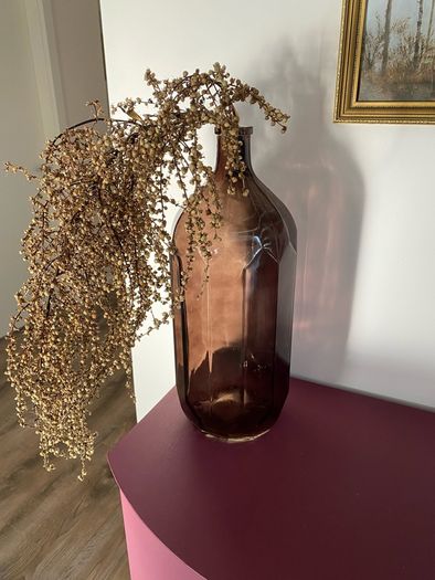 Glass bottle