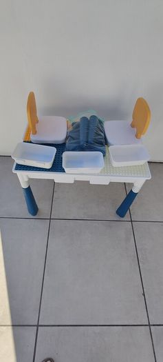 Kids table