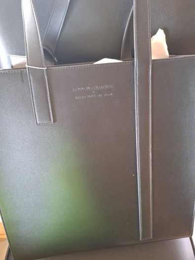 bag Lennon and Courtney . New