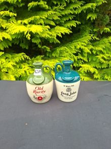 Duo whiskey carafes bottles possible to post