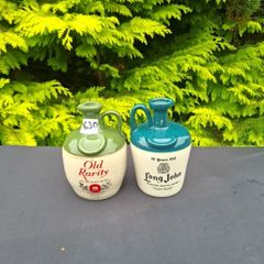 Duo whiskey carafes bottles possible to post