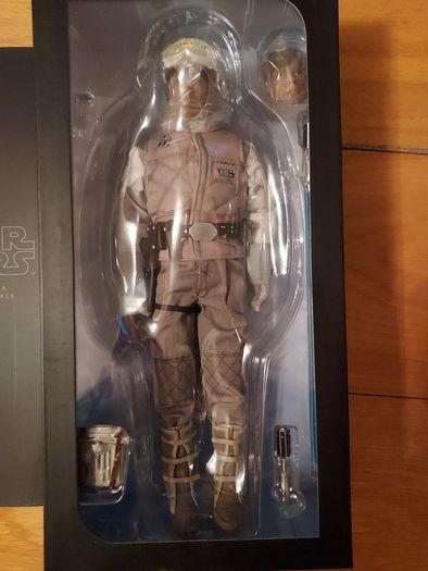 Sideshow Commander Luke Skywalker Hoth 1/6 Figure